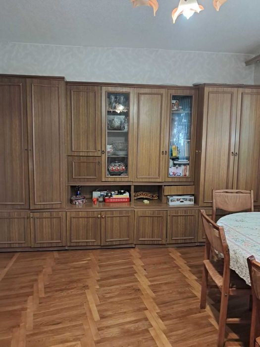 Продам 2-х этажный дом, выход к РЕКЕ. Гараж.