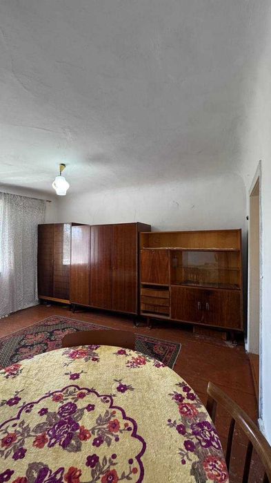 Будинок, господарство в с. Кисилів (кіцманський район) площею 47 м2.