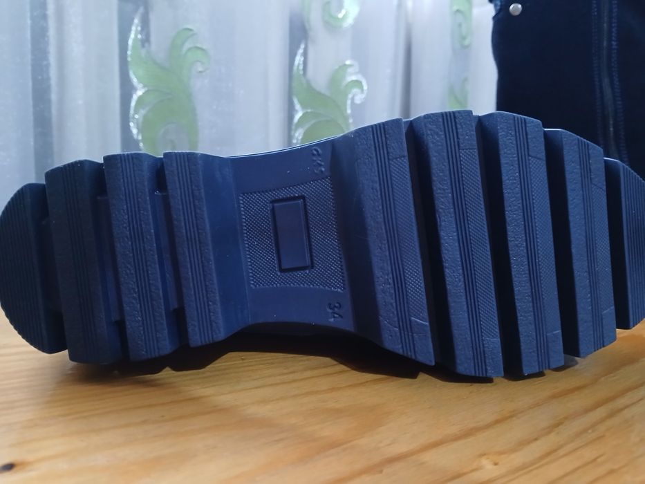 Зимові шкіряні чобітки, черевики для дівчинки, розмір 32-33