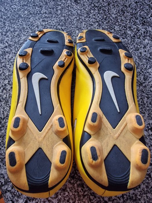 Nike mercurial tamanho 43