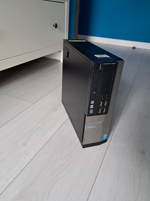 Komputer stacjonarny + Monitor Lenovo