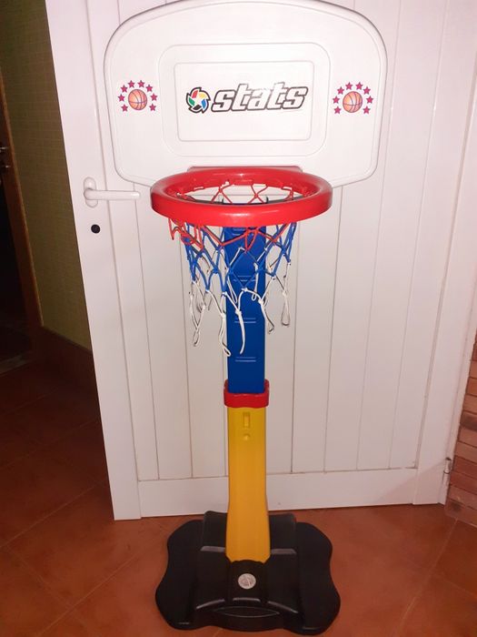 Brinquedo tabela de basquetebol infantil mede 1.35 cm