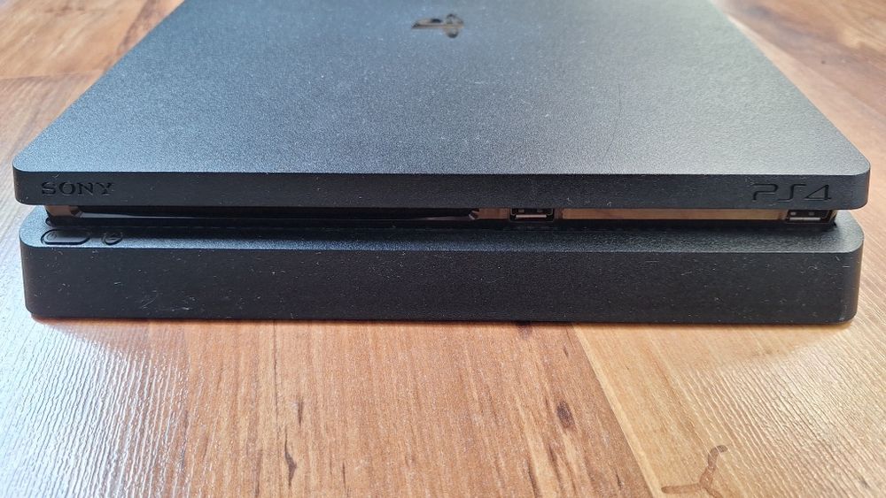 Konsola PlayStation4