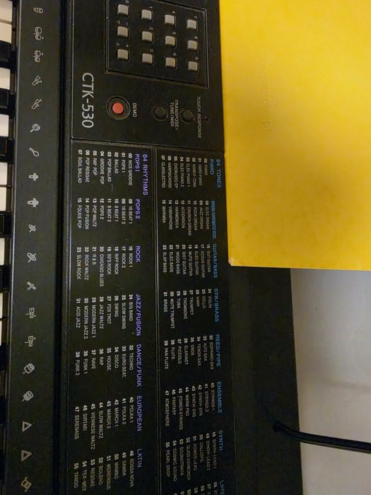 Teclado Casio, ótimo para iniciantes