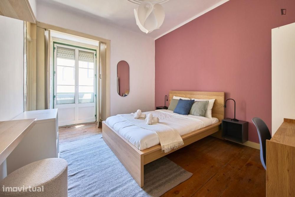 Quarto - localizado em São Bento Lisbon