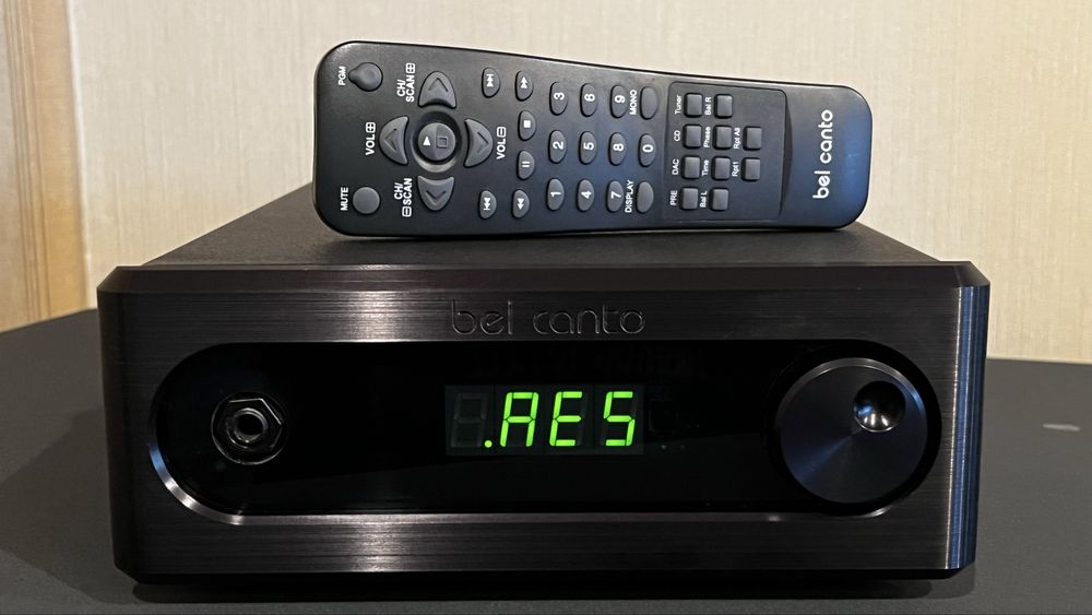 ЦАП Bel Canto DAC 1.7 - DAC Pre amp and Headphone amplifier