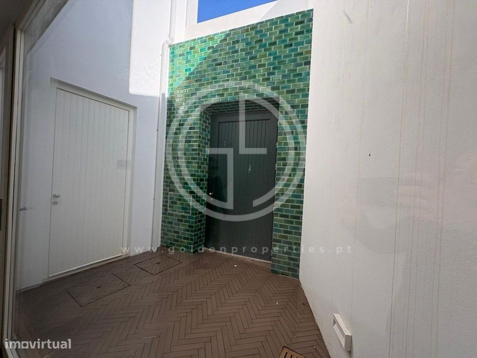 4-Bedroom Seafront Villa in Albufeira