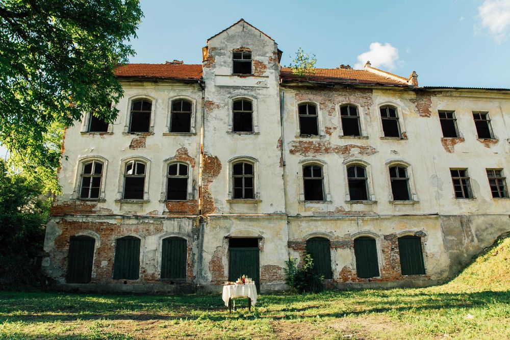 Продаж історичного комплексу біля Львова!