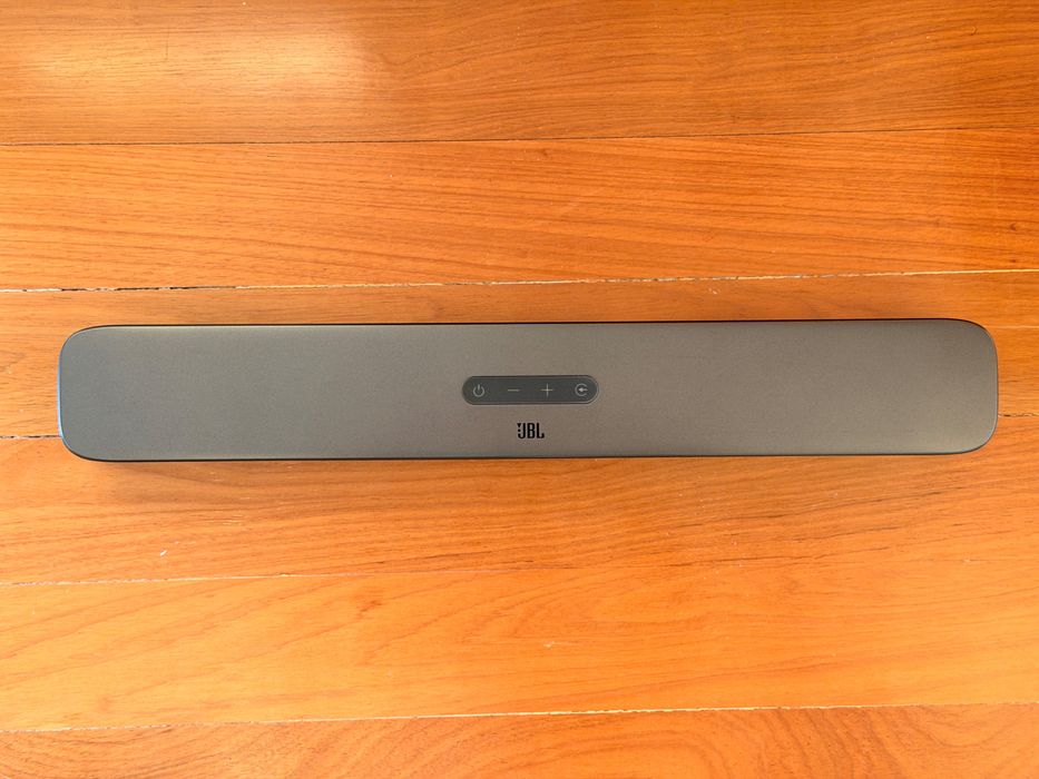 Soundbar JBL Bar 2.0 All-in-One, completa com caixa, suporte de parede e cabos