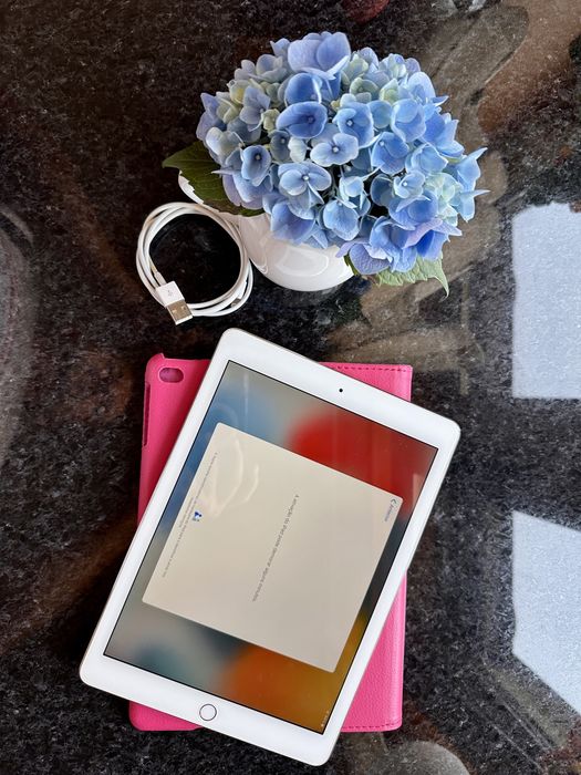 Apple iPad Air 2 16GB Wi-Fi (Dourado)