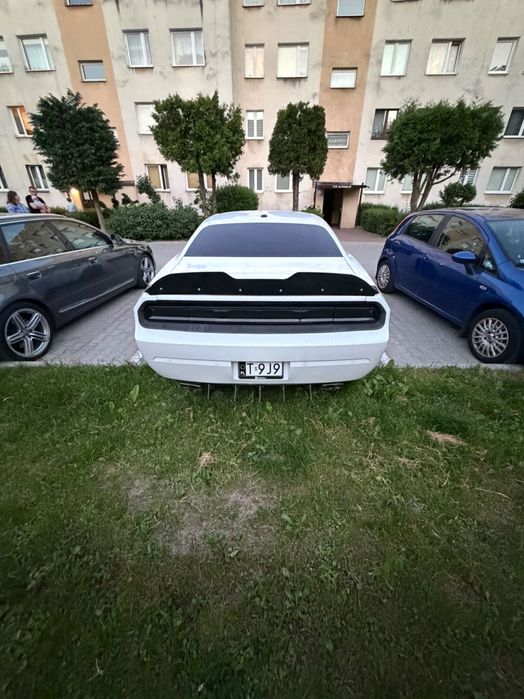 Dodge Challenger R/T 5.7 manual