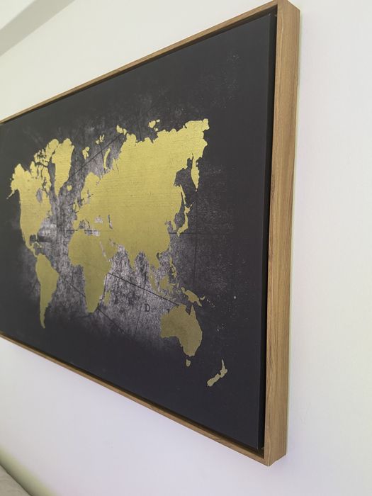 Quadro Mapa-Mundo Preto e Dourado 88x58 cm