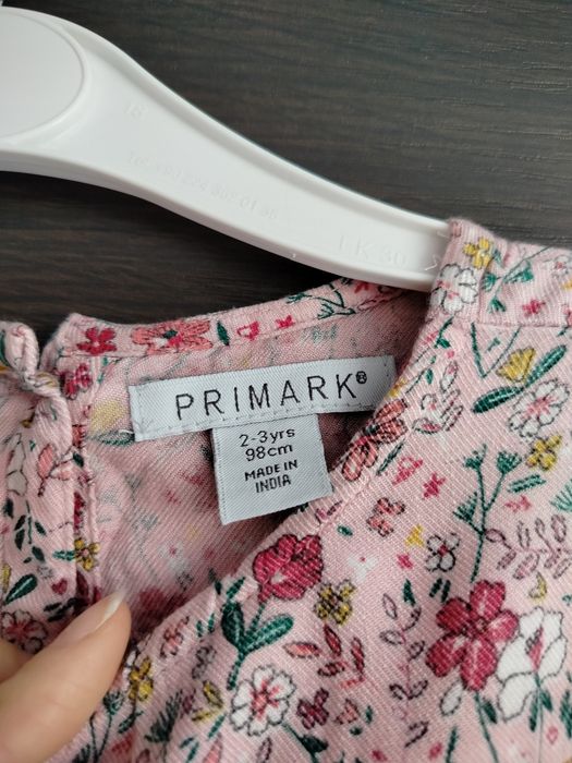 Віскозна сукня від Primark на дівчинку 98 см