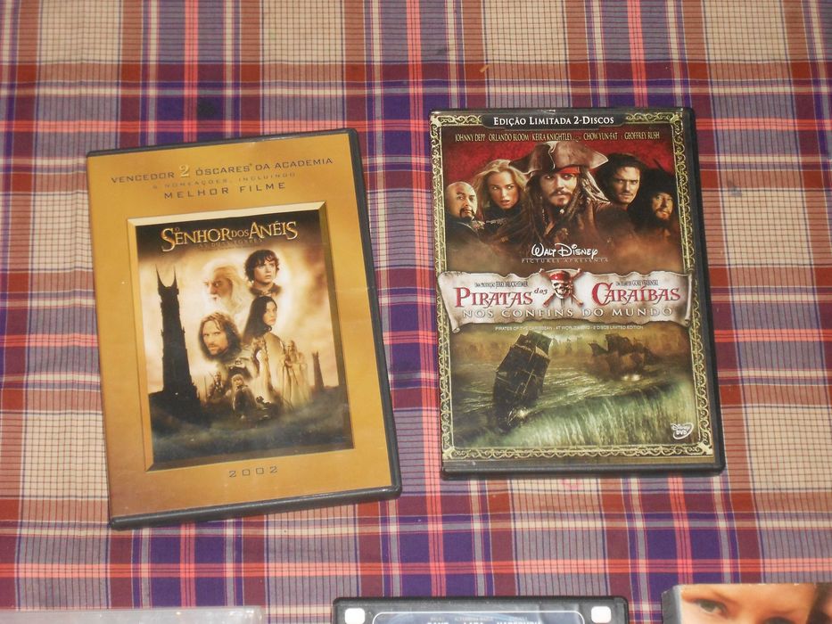 DVD diversos low-cost Lost, quick fliks, piratas caraibas, etc