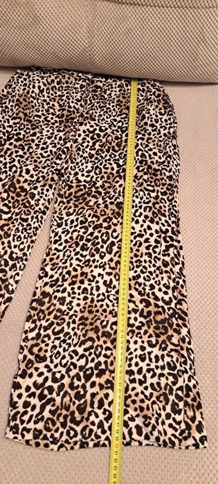 Nowe Spodnie firmy Bershka w rozmiarze M