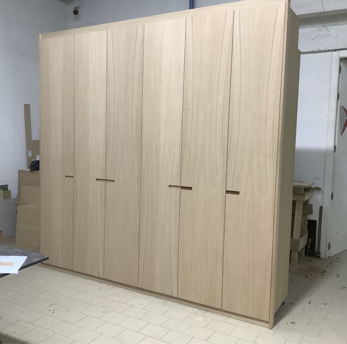 Fazemos rouupeiros por media,em hidrofago lacado brilho ,ou mate ,.