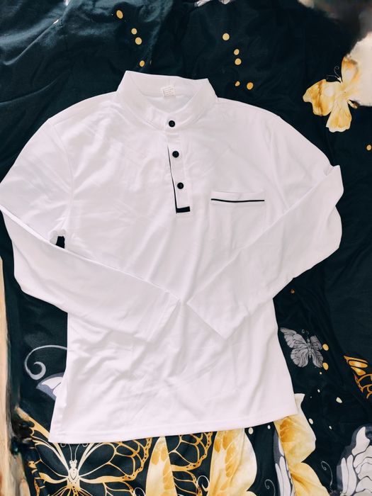 Biała koszula męska z długim rękawem. Rozmiar S