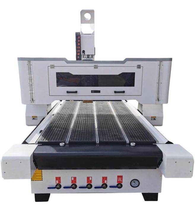 Frezarka CNC 1325 INDUSTRY Ploter 9kW + pompa Becker 2.250