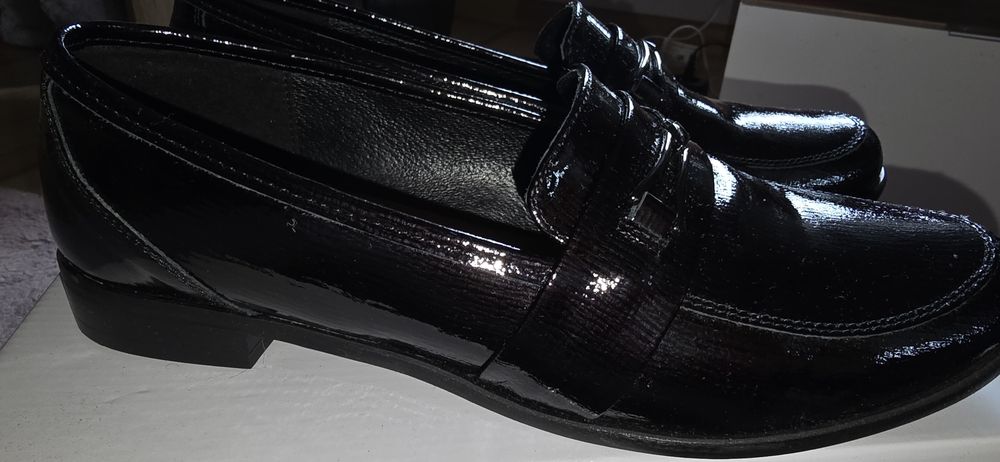 Półbuty mokasyny skóra Gino Rossi 39