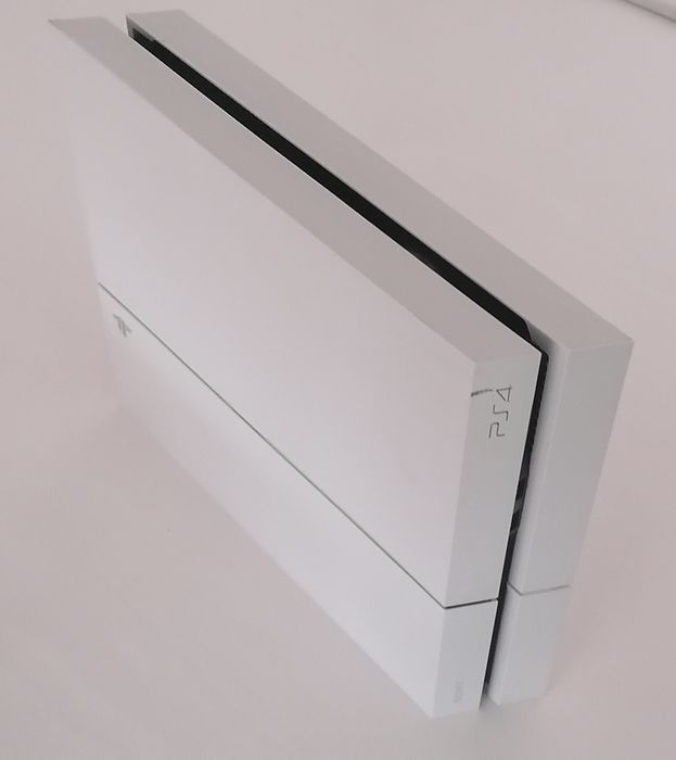 Playstation 4 (PS4) — Desbloqueada