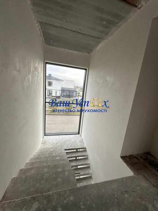 Продаж будинку з виходом на озеро у місті. село Крушинка.