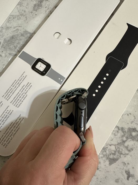 Apple watch SE 40 mm black смарт годинник