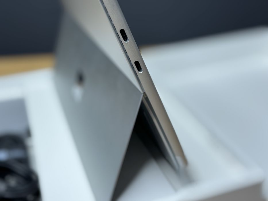 Microsoft Surface Pro 11 (Snapdragon X Elite / 16GB / 1TB)