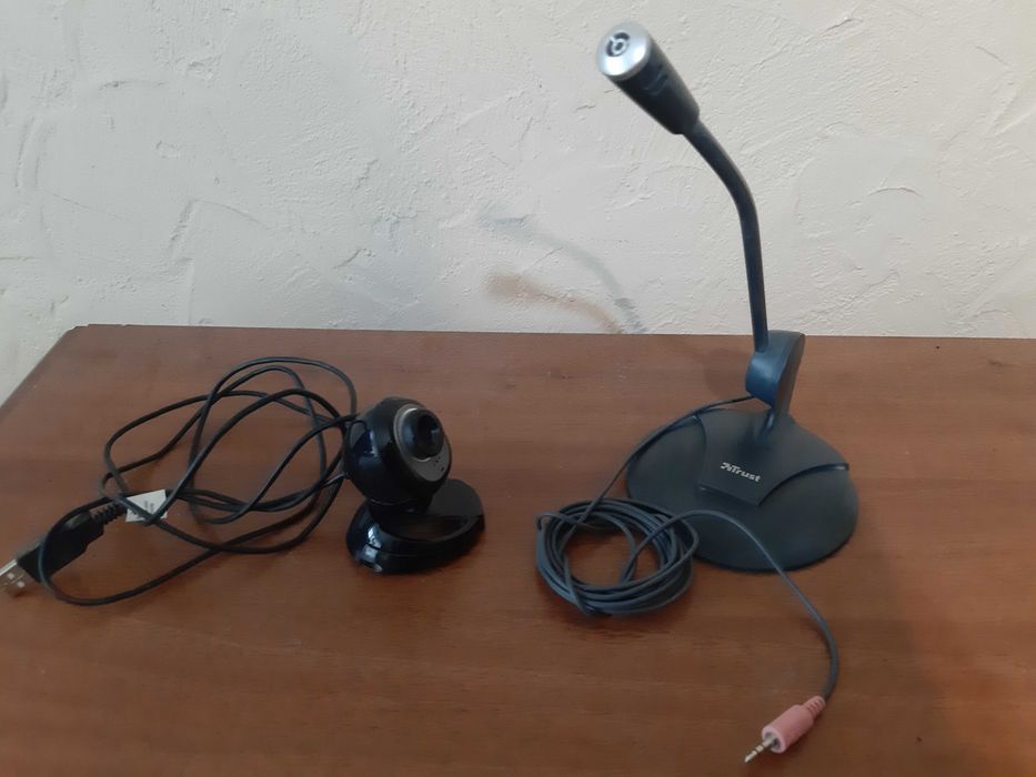 do komputera, głośniki, klawiatura, kamerka, mikrofon