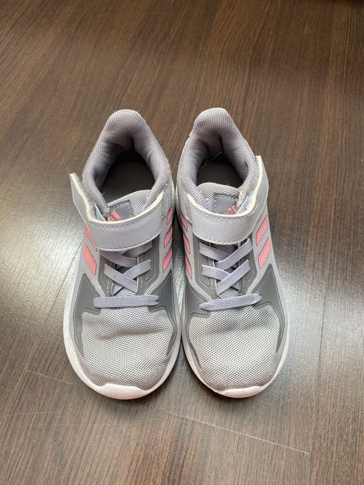 Кросівки  adidas 26 р