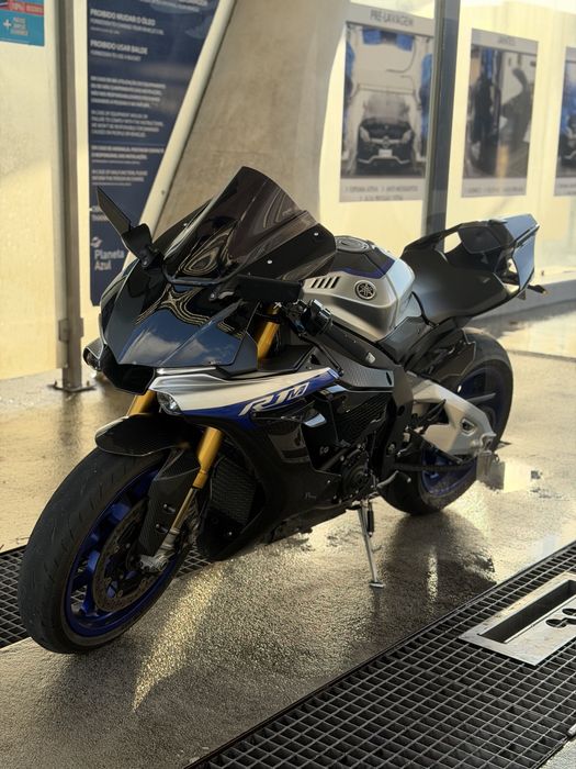 Yamaha YZF-R1M 2018