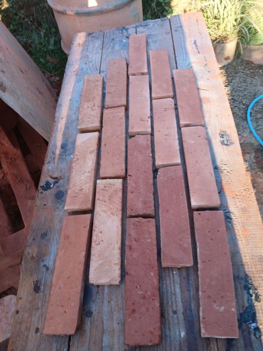 Lico z cegły rozbiurkowej