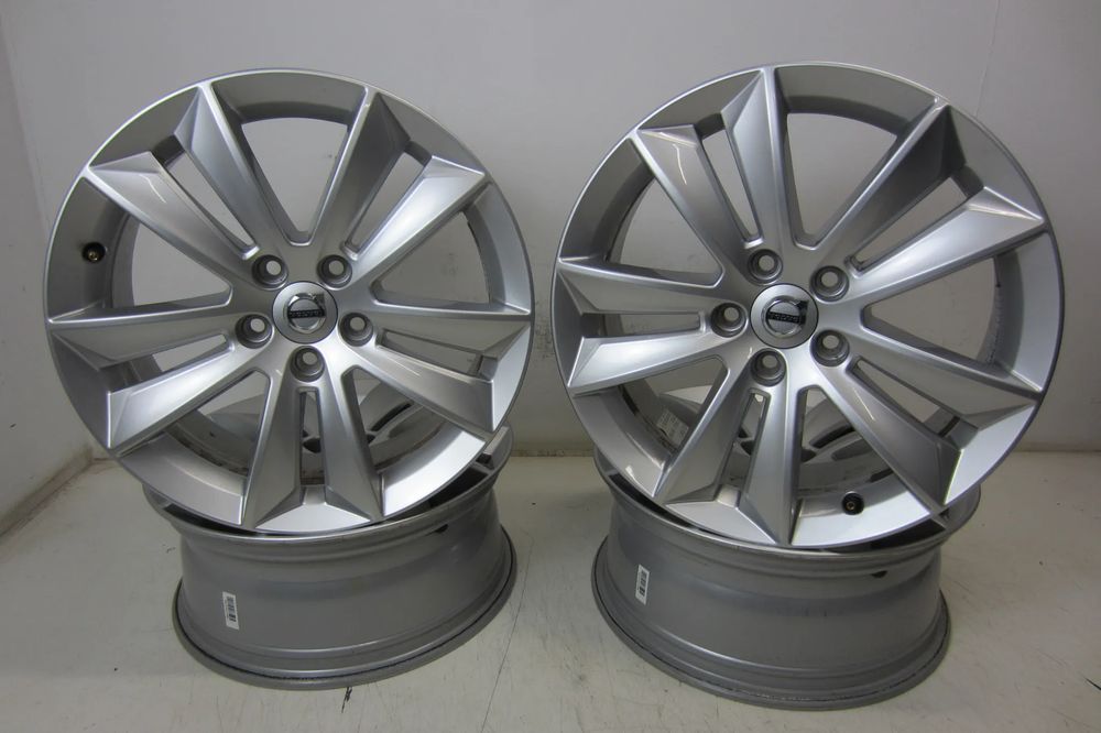 felgi aluminiowe 17  volvo c30 v50 v60 s60 cx30 xc60 v70 oryginał