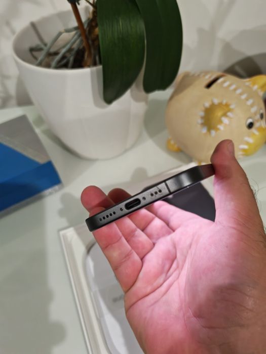 IPhone 17 256g Smi-novo com factura e garantia até 06/2029