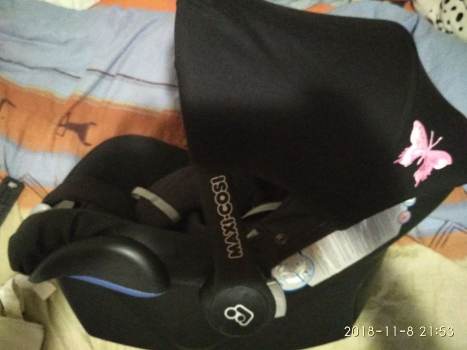 Продам авто-люльку MAXI COSI 0+(Коляска тоже в продажу)