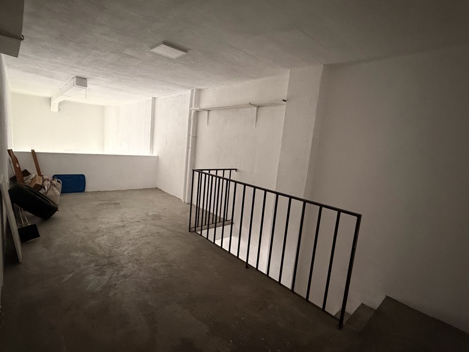 Garagem ampla 47,5 m² com mezanino | Pequeno armazém