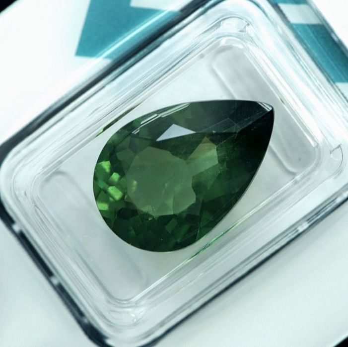 Apatita Natural 8,24 CT com certificação IGI