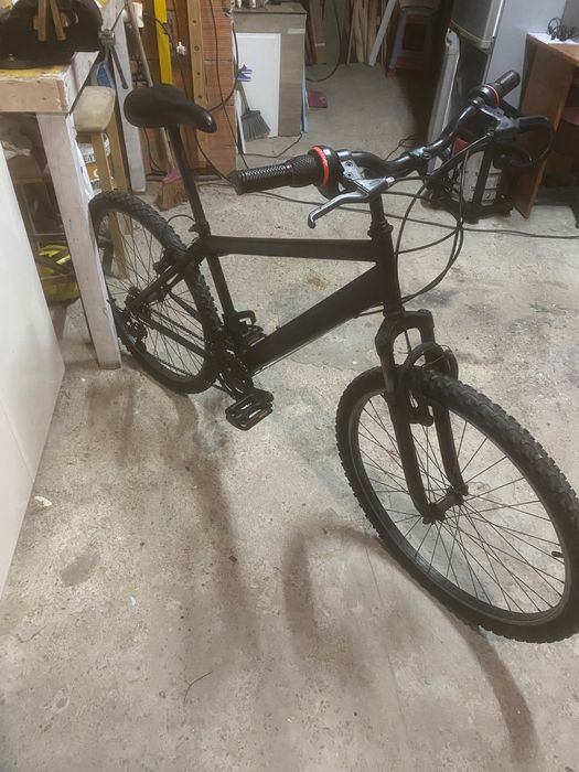 Bicicleta preta usada