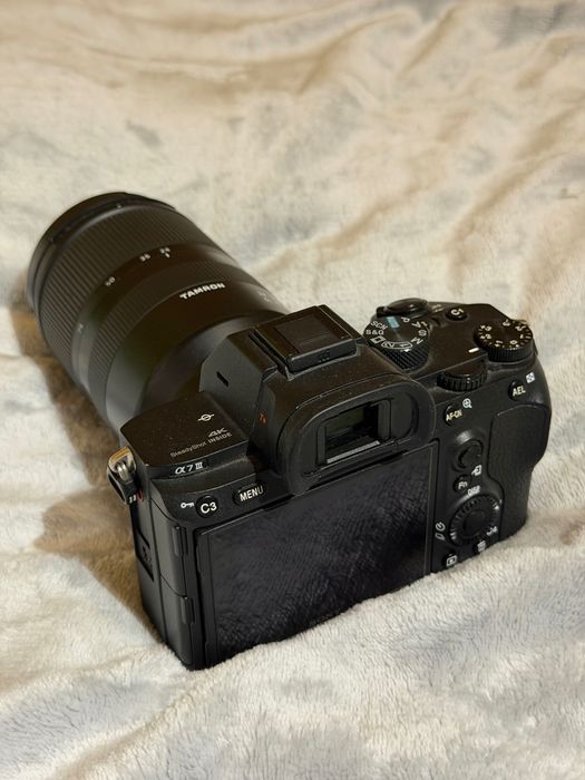 Sprzedam Tamron 28-75mm f/2.8 Di III RXD do Sony FE – stan idealny