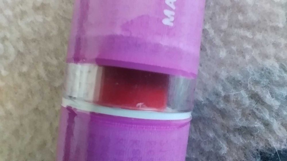 Baton, selado, COR: Red/Vermelho - Avon