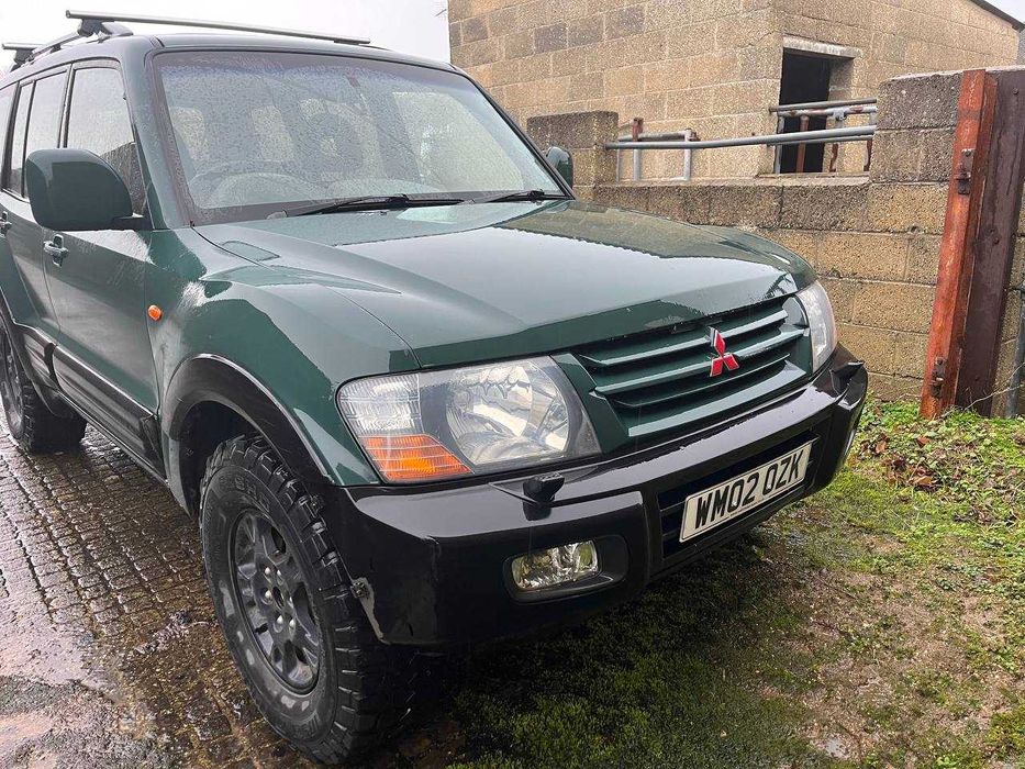 Mitsubishi Pajero Wagon , 2003 3,2 дизель, механіка. Передача на військового по акту. Є декілька варіантів