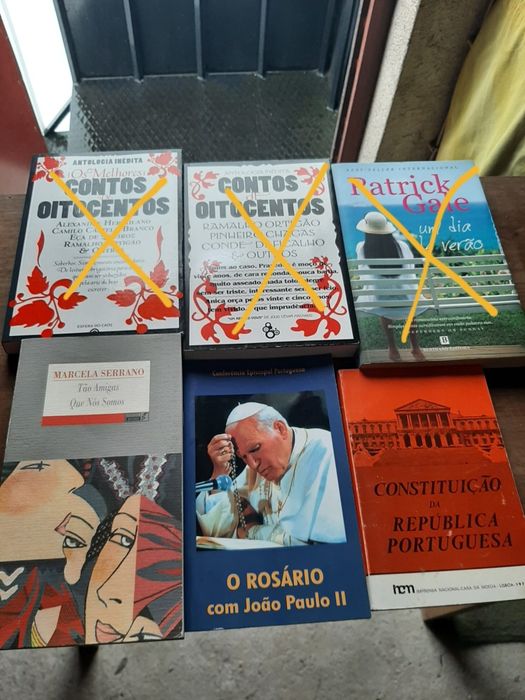 15  livros novos conforme fotos.3€Cada.