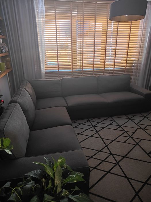 Narożnik KIVIK 5 osobowy +podnóżek