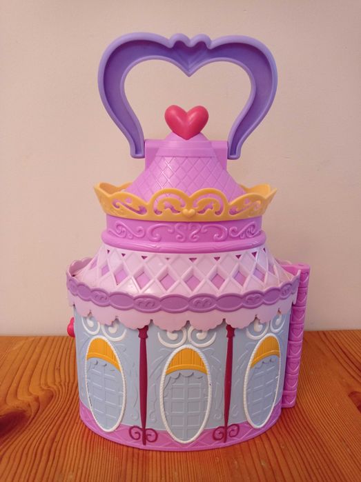 Zabawka mini domek dla koników Pony