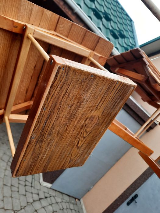 Годівниця для дрібних зимуючих птахів