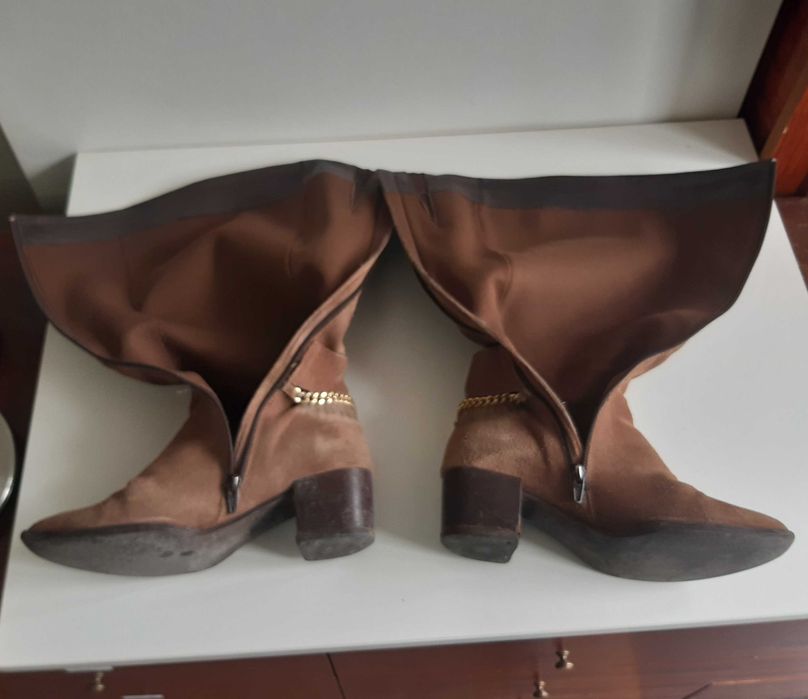 Botas Senhora Cano Alto Camurça tam. 35/36 Estimadas