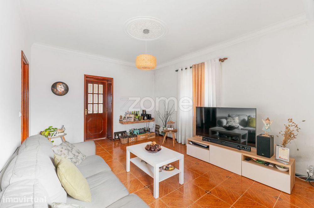 Moradia T2 + 2 Anexo com Potencial Bifamiliar | Anta – Espinho