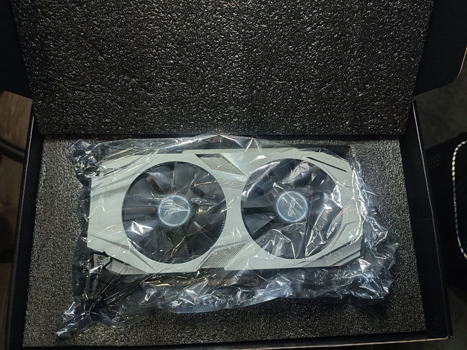 Видеокарта ASUS GeForce GTX1060 6144Mb DUAL OC (DUAL-GTX1060-O6G)