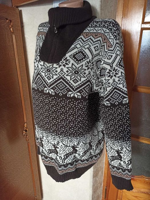 Найкращий подарунок на новий рік - светр з оленями 100% вовна розмір М