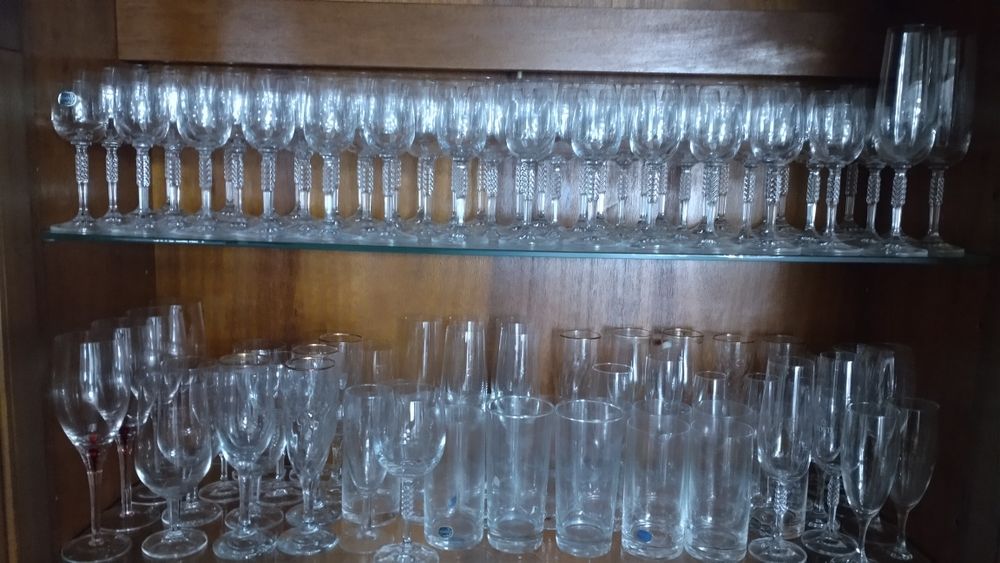 Coleção de copos de cristal