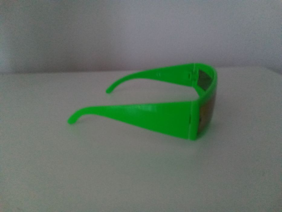 Okulary przeciwsłoneczne albo na imprezę